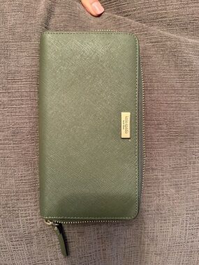 kate spade Olive Green Saffiano Zip Wallet